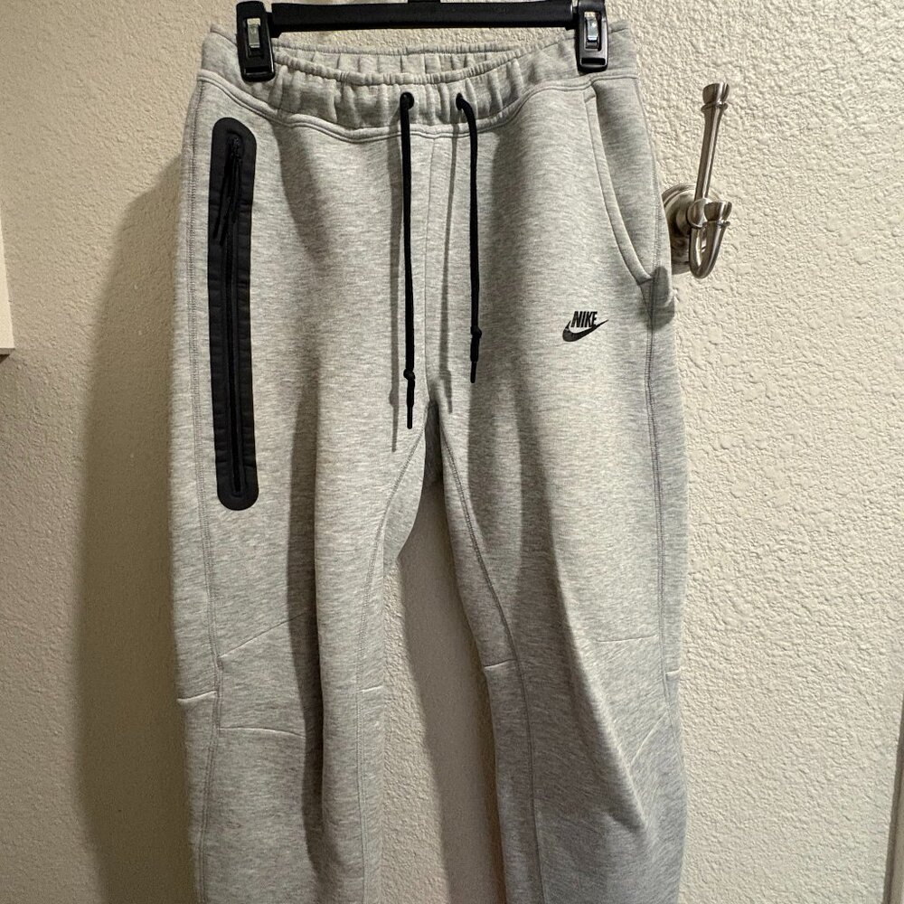 Nike Tech Sweatpants